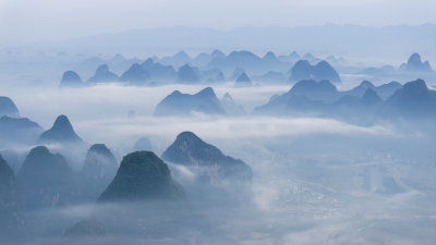 广西桂林山水水墨中国风