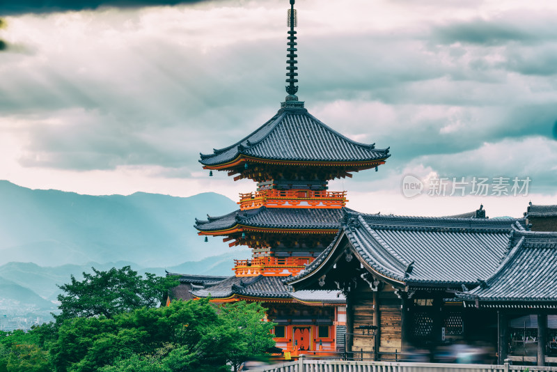 日本京都著名旅游景点音羽山清水寺风光