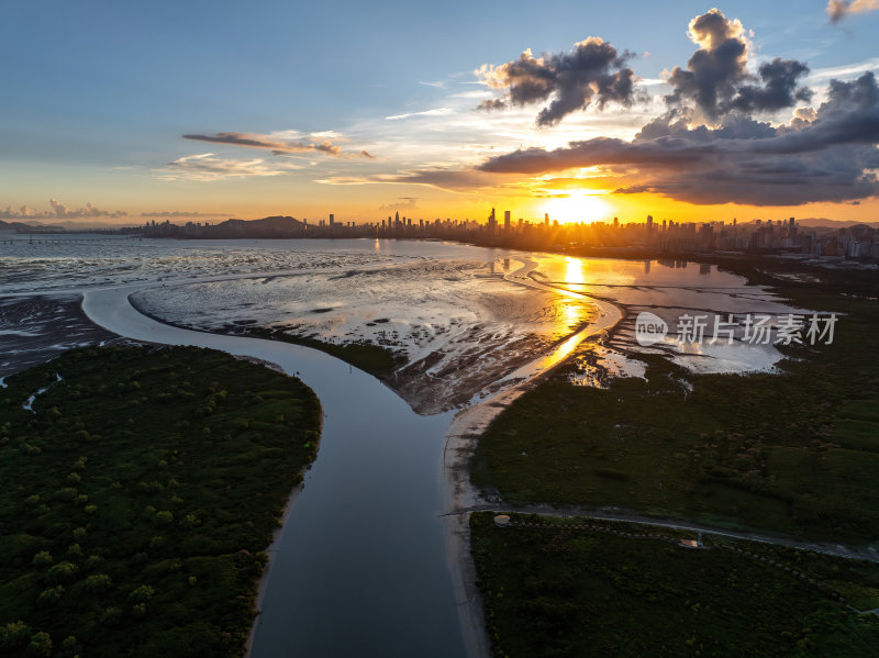 广东大湾区深圳前海湾涂滩日落城市夜景航拍