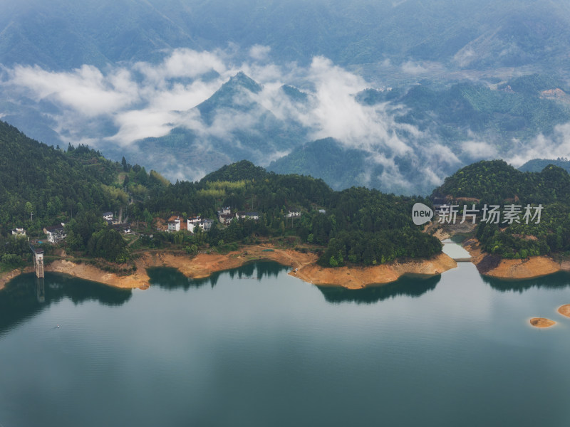 丽水景宁望东垟水库村庄云雾山川航拍