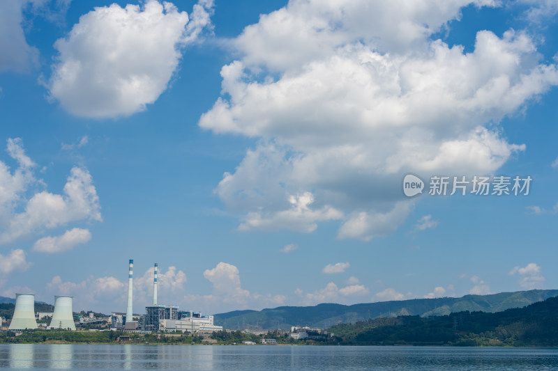 水边的阳宗海发电厂全景