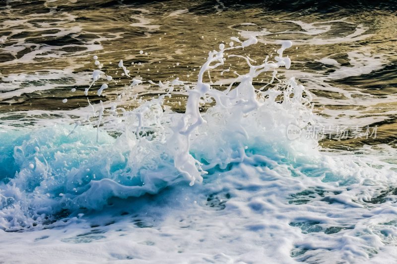 大海浪花巨浪浪潮汹涌海浪波涛汹涌