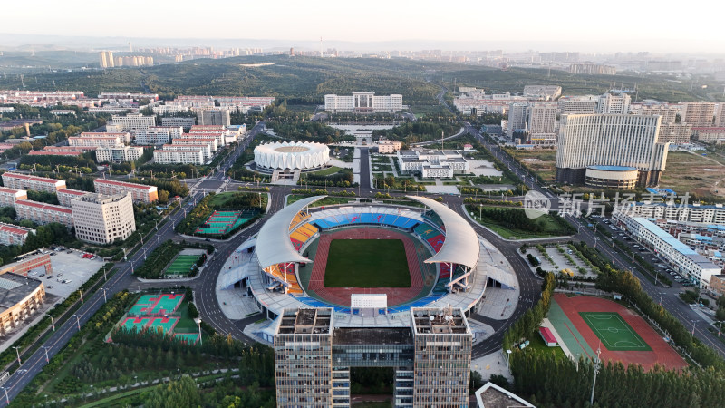 城市早晨日出航拍大气鸟瞰全景图效果图