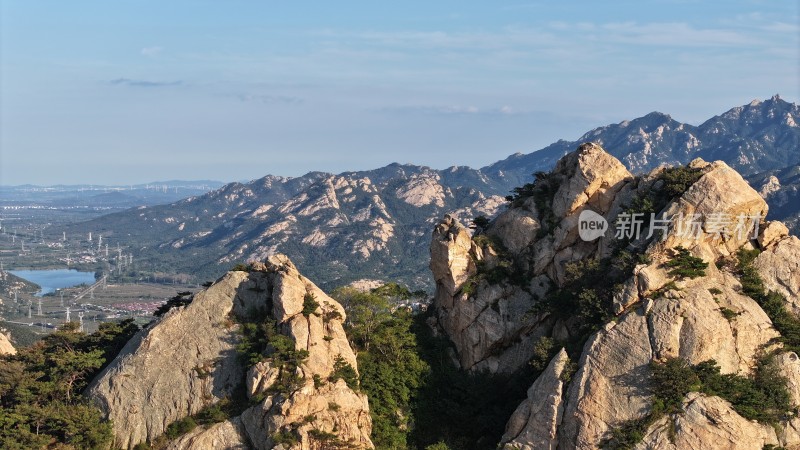 航拍山东省烟台市牟平区单耳山秋季风光