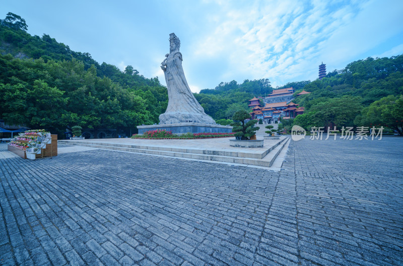 广州南沙天后宫景区广场天后圣像雕塑