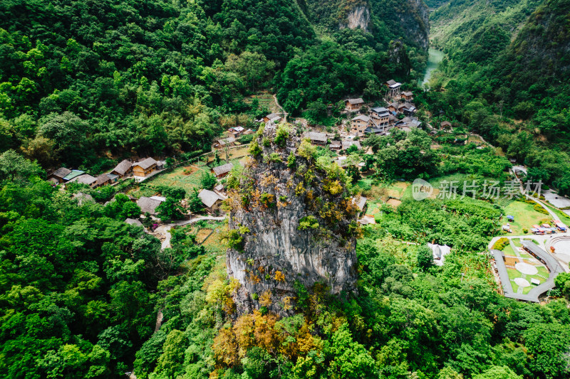 安顺格凸河风景区苗王剑