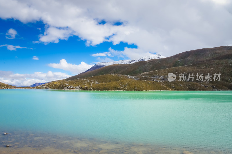 西藏山南山水自然风景