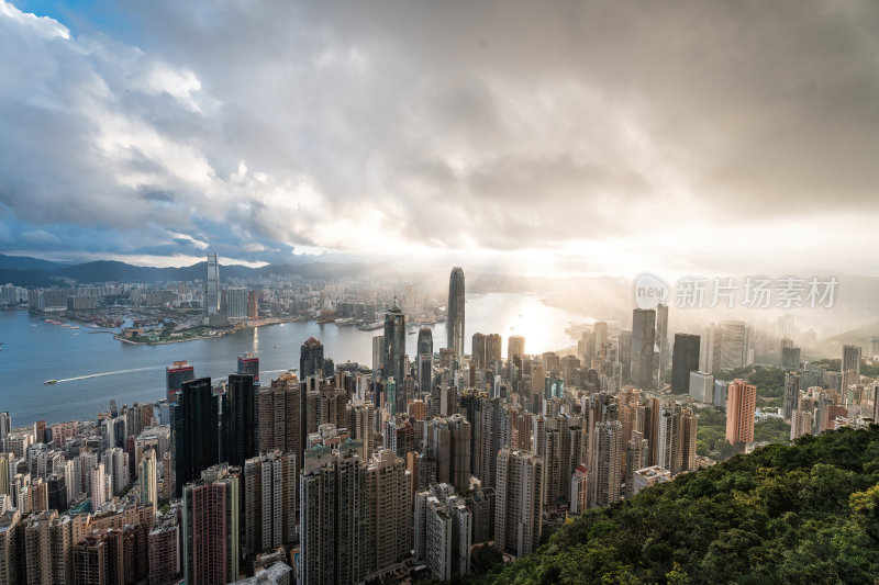 香港维多利亚港CBD中环日出繁华都市