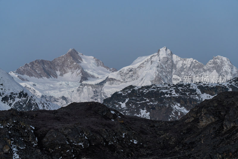 西藏日喀则珠峰东坡嘎玛沟喜马拉雅山脉雪山