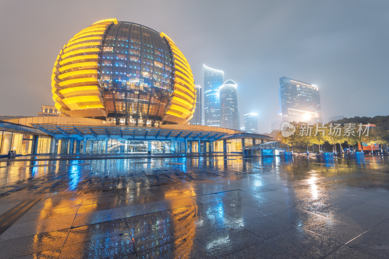 杭州国际会议中心-雨夜城市建筑