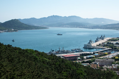 大连旅顺白玉山景区山顶眺望旅顺港风光