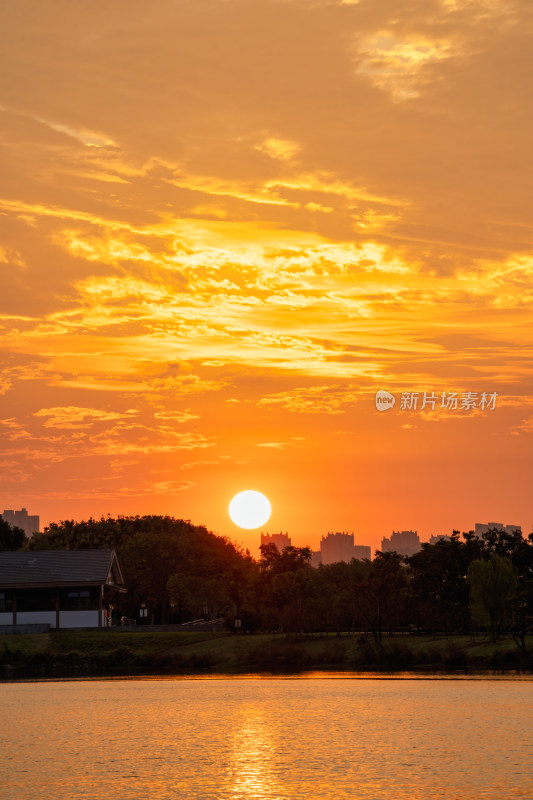 湖北武汉金银湖夕阳景色