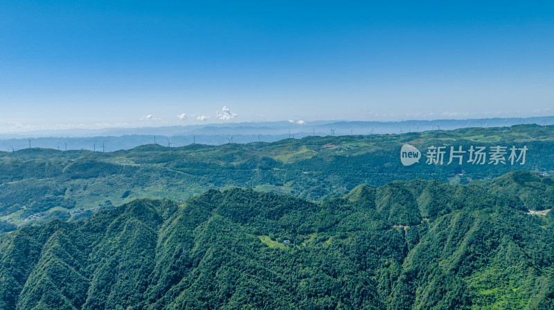 湖北恩施利川齐岳山山顶风车