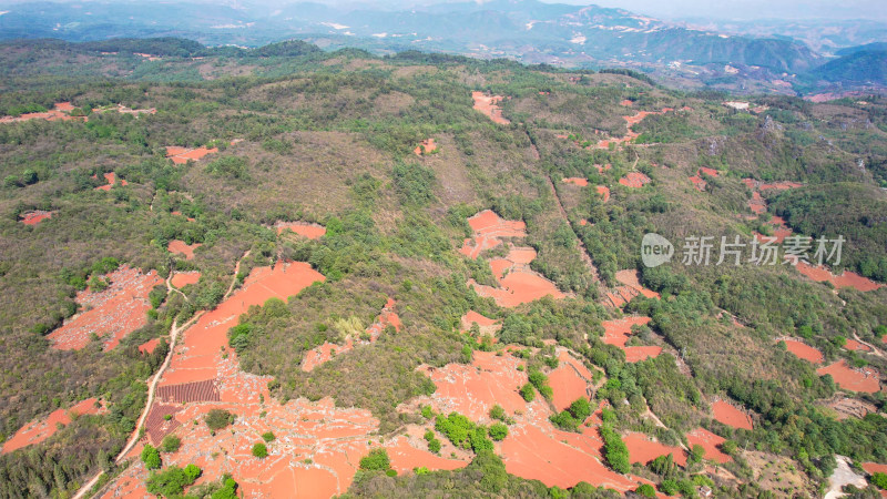 云南山川红土地航拍摄影图