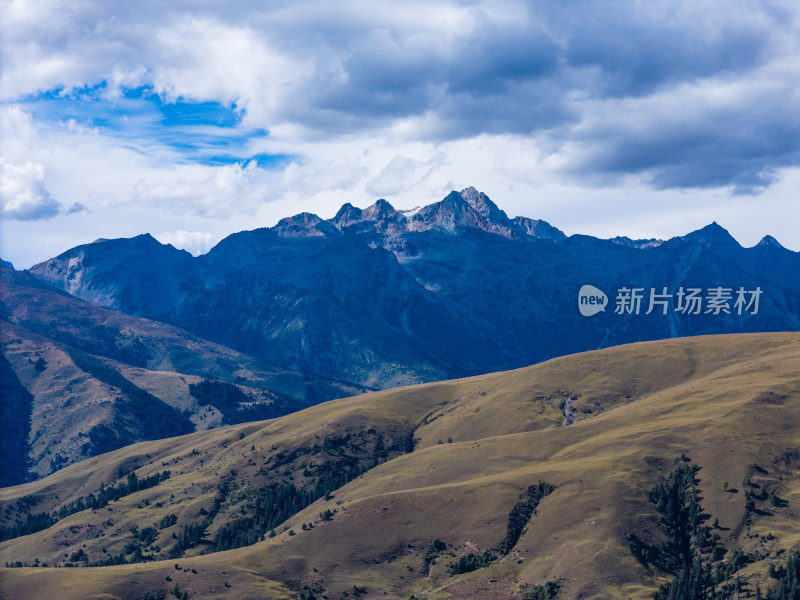 川西理塘格聂自然风景