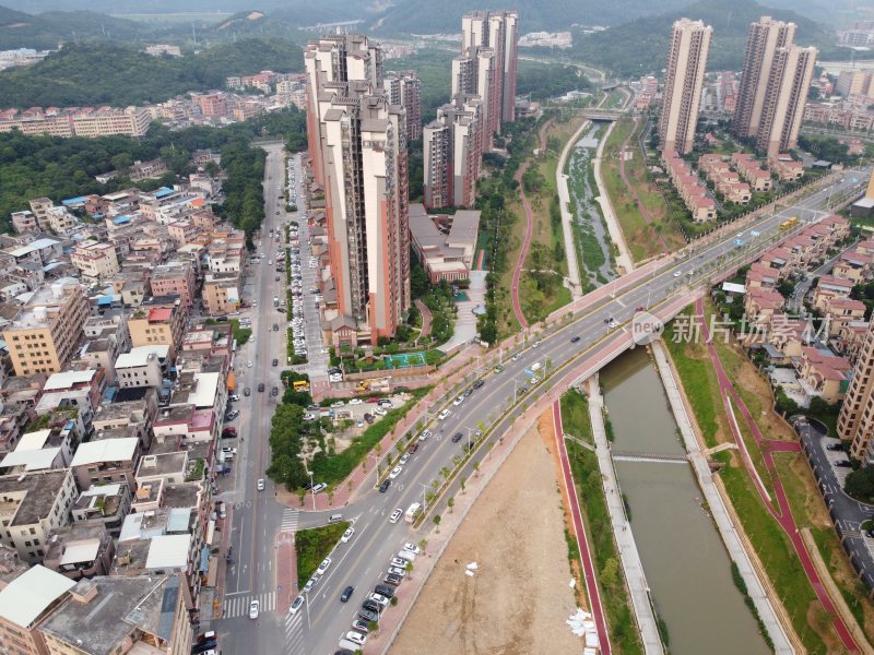 广东东莞：清溪河沿岸住宅小区