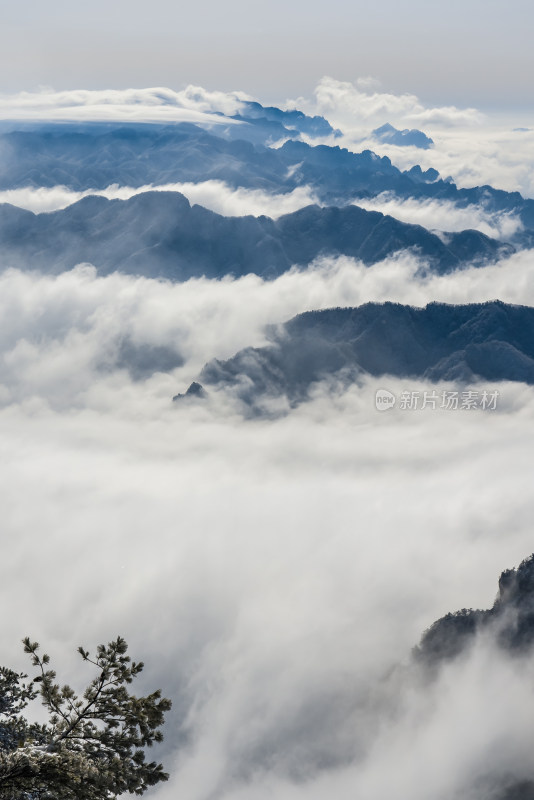 山脉大雪云海航拍辽阔高远壮观背景自然风景