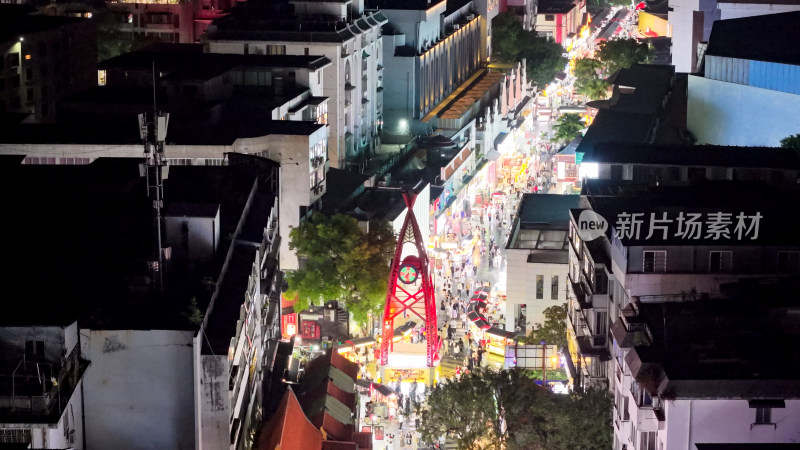 贵州正阳路步行街夜景人流航拍图