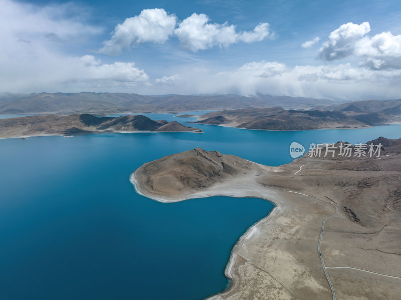 西藏山南羊卓雍措圣湖神湖蓝色高空航拍