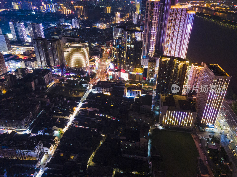 湖南长沙湘江橘子洲夜景