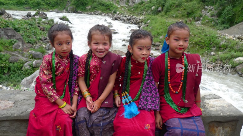 尼泊尔的孩子与手绘