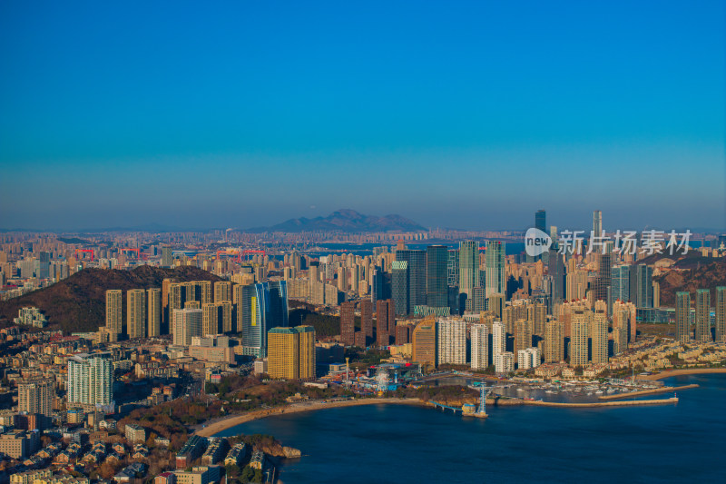 大连星海湾跨海大桥与城市全景