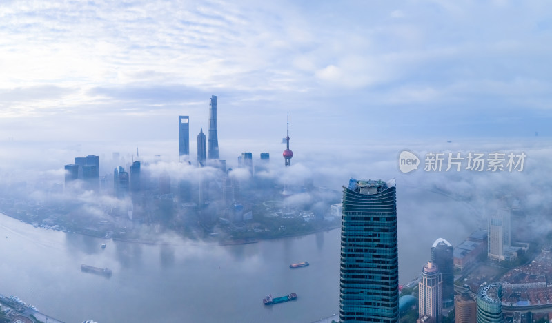 航拍上海陆家嘴和白玉兰广场日出平流雾全景