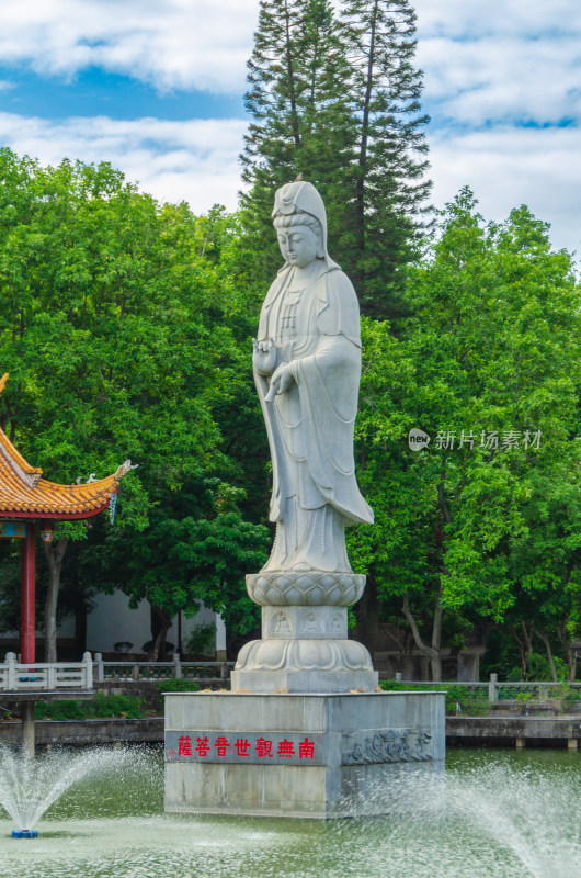 福州西禅寺的观世音菩萨塑像