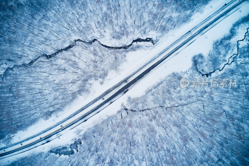 白雪覆盖的长白山