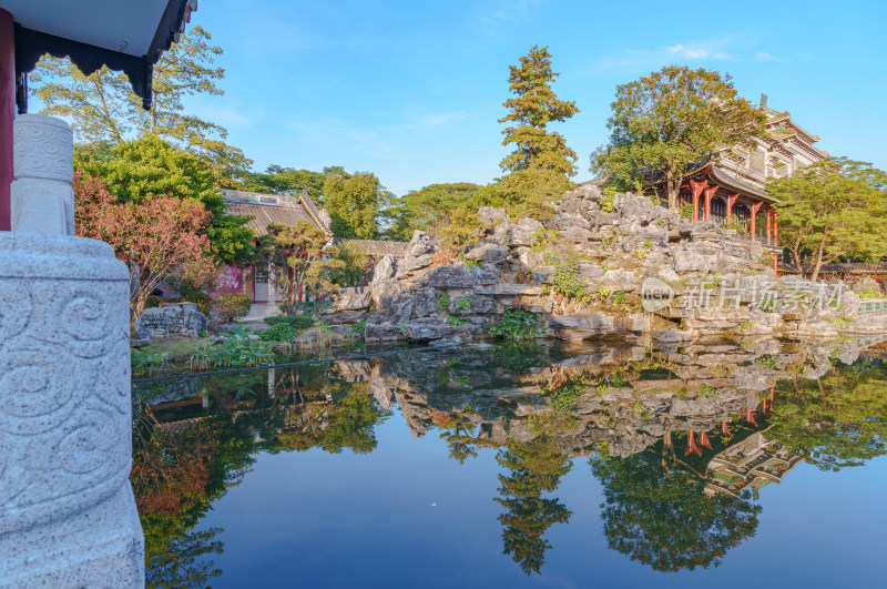 佛山顺峰山公园粤剧大观园传统岭南园林湖景