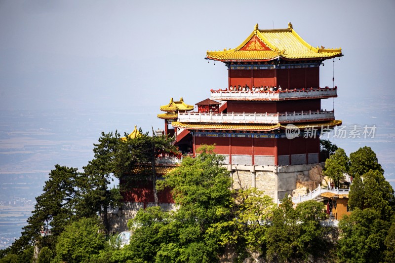 西安秦岭终南山南五台山顶古建筑俯瞰全景