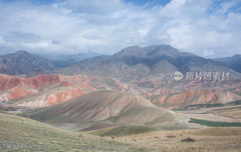 青海海北祁连山卓尔山丹霞地貌自然风光