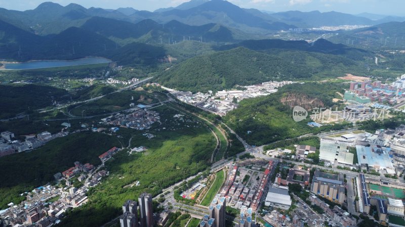 航拍广东省东莞市清溪镇城市风光