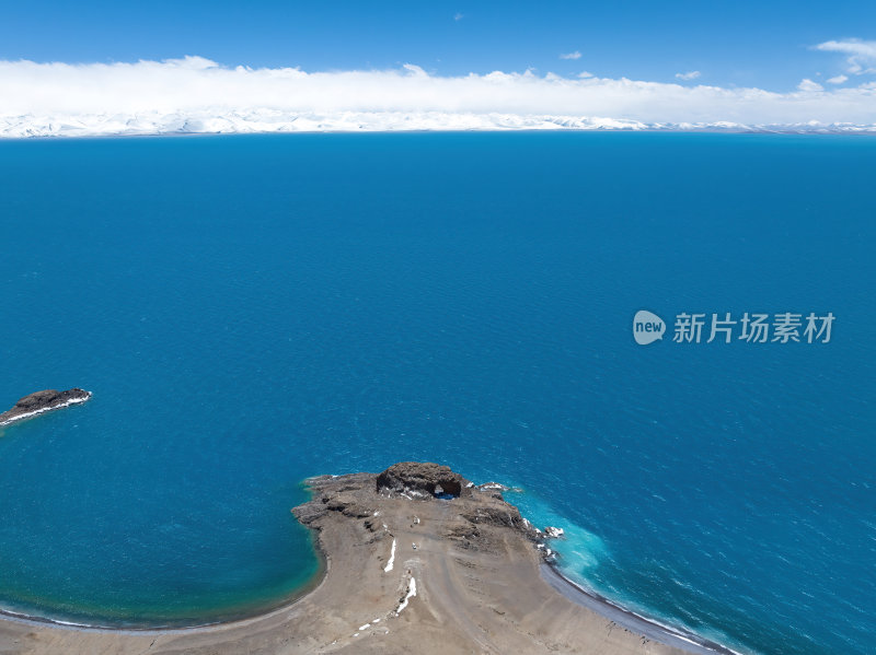 西藏那曲纳木措圣象天门湖泊雪山高空航拍