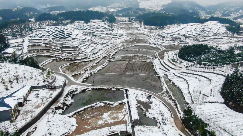 航拍南方乡村田园农田梯田雪景