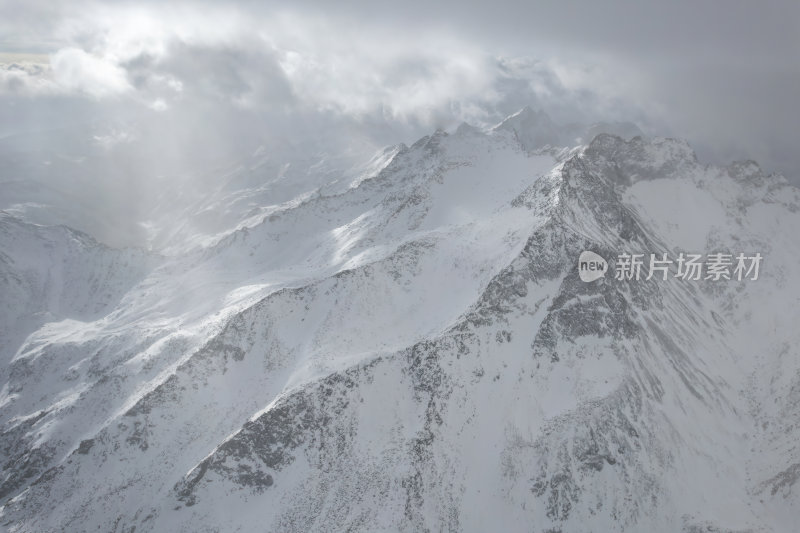 四川阿坝州达古冰川雪山盛景冰雪奇观航拍