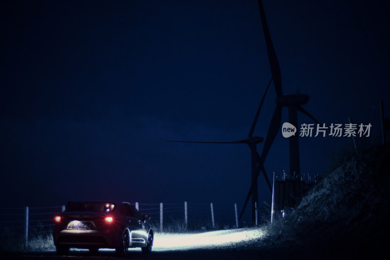 汽车黑夜风车