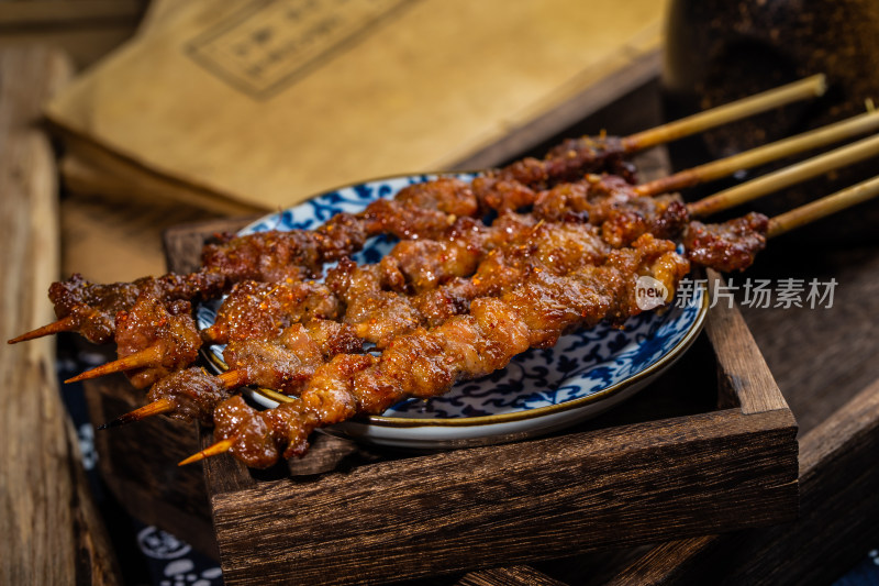 烤羊肉串美食