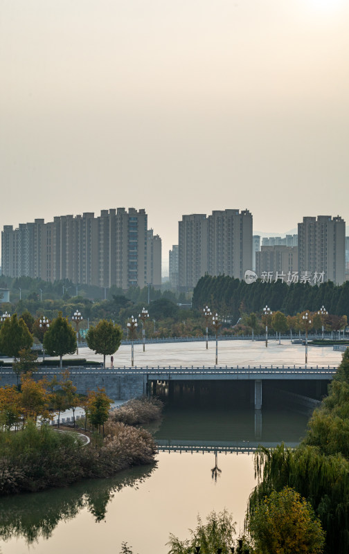 河畔城市建筑与景观