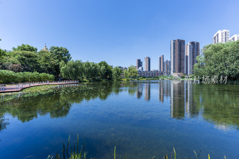 武汉武昌区内沙湖公园风景