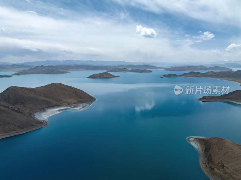 西藏山南羊卓雍措圣湖神湖蓝色高空航拍