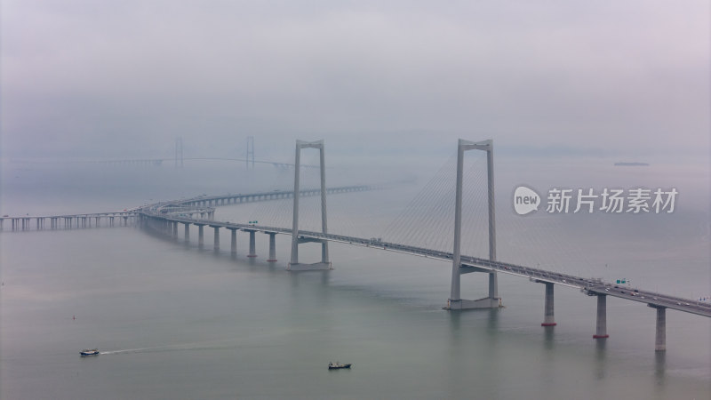 低空平流雾下的深中通道