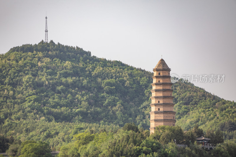 陕西延安宝塔山岭山寺塔景观