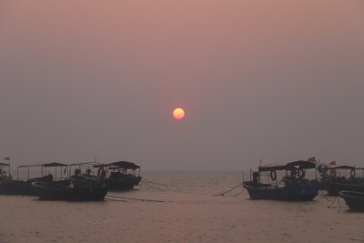 海边日出