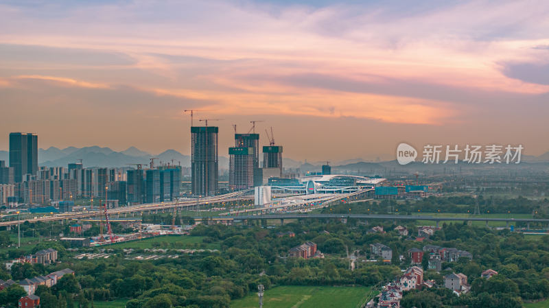 杭州西站落日前场景