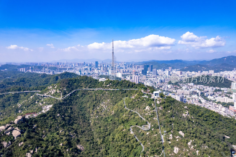 珠海城市风光蓝天白云绿化航拍图