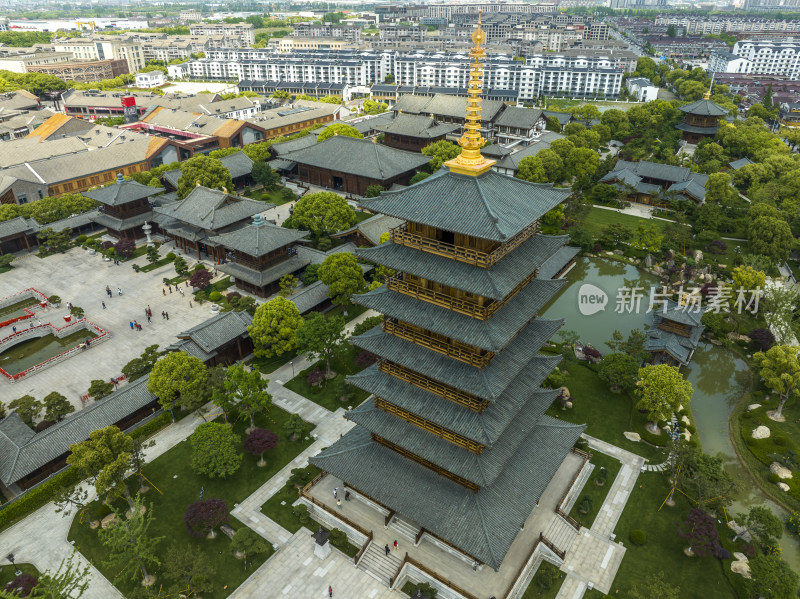 上海宝山寺寺庙中式建筑航拍