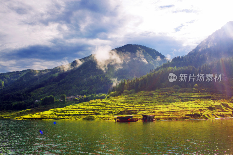 风景湖泊雅女湖