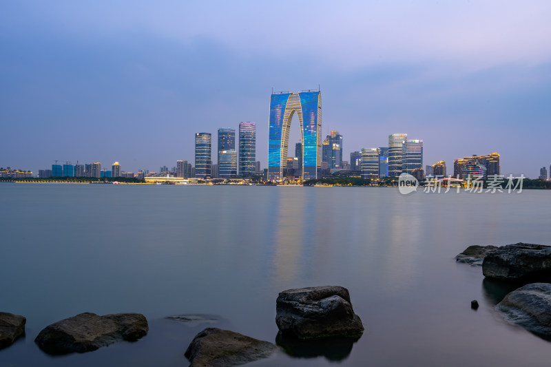 苏州城市天际线湖景风光