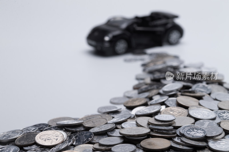 硬币和汽车模型